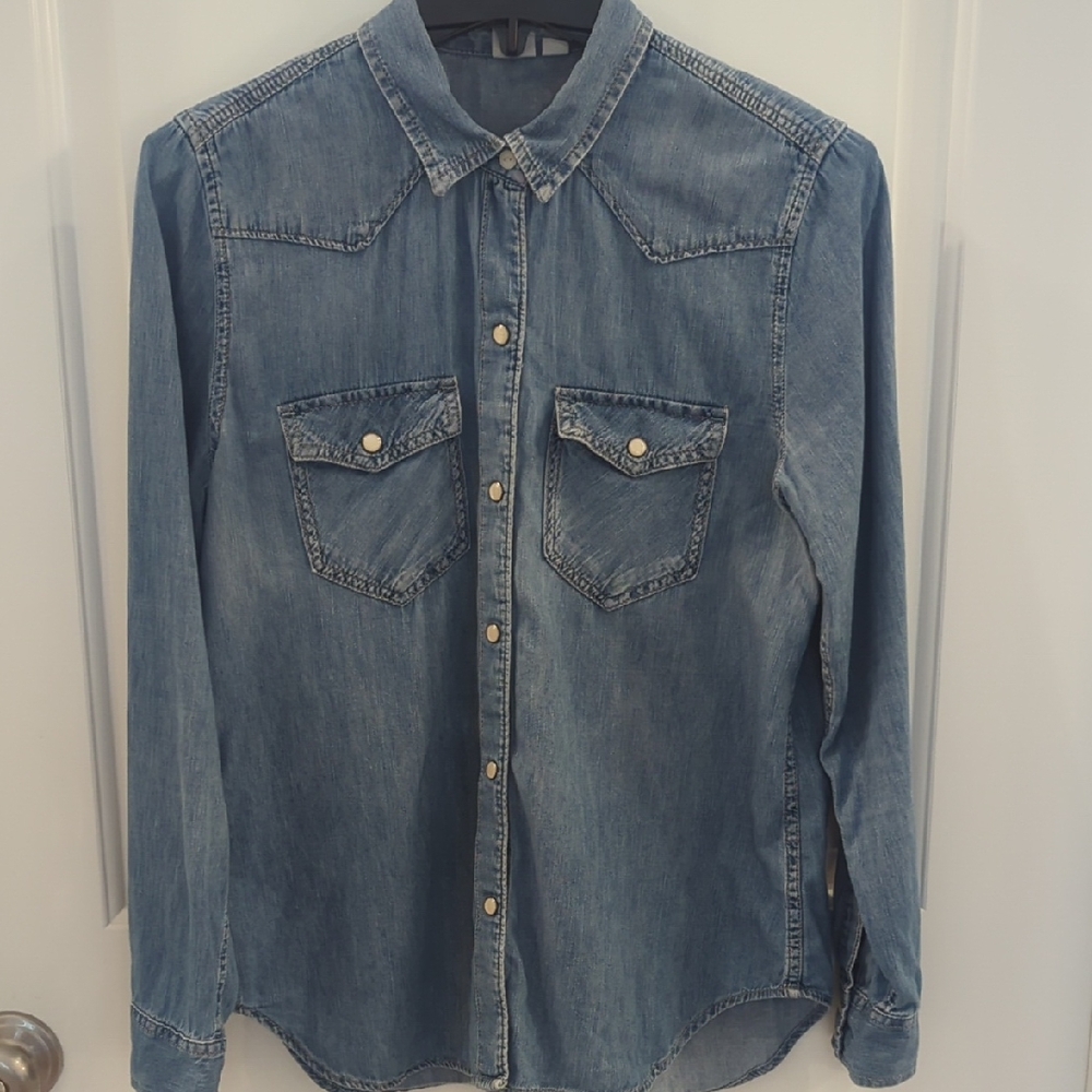GAP Light Wash Denim Button-Down Shirt